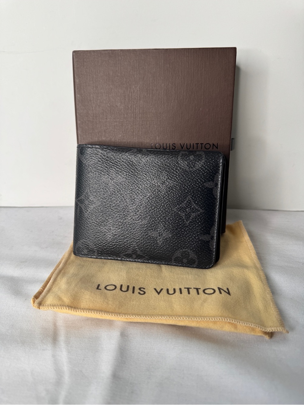 Louis Vuitton DAMIER Men’s Bifold Wallet